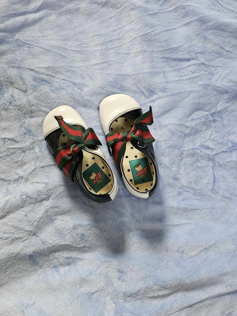 Gucci baby walking shoes hotsell