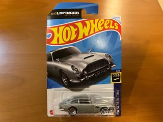 Hot Wheels Aston Martin DB5 – James Bond 007 Goldfinger Edition, Maßstab 1:64, Short Card