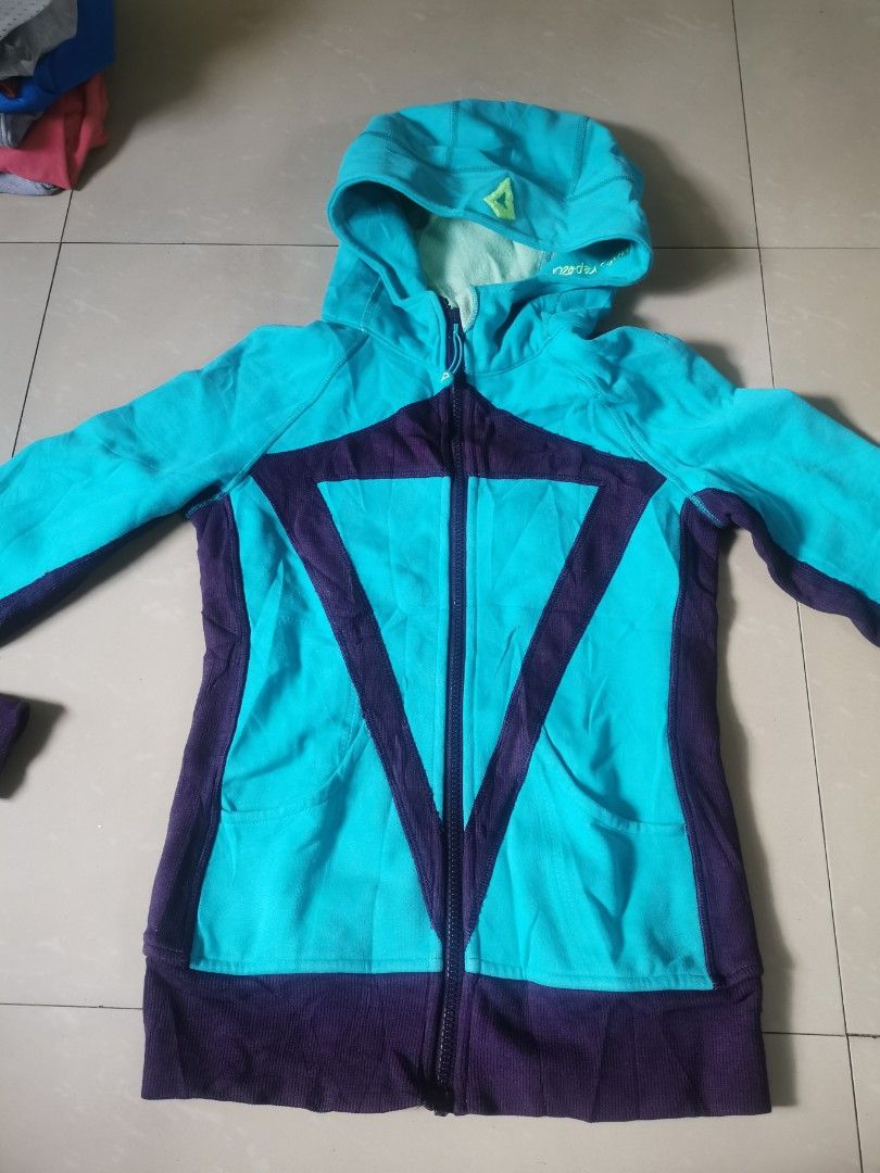 Ivivva hoodie jacket Women s Fashion Activewear on Carousell