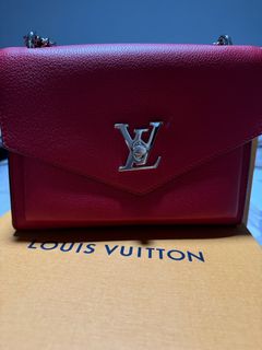 (Category: ) located in . Submitted by bekindluxury (Listing ID 1305080778, Image 1). Description: .