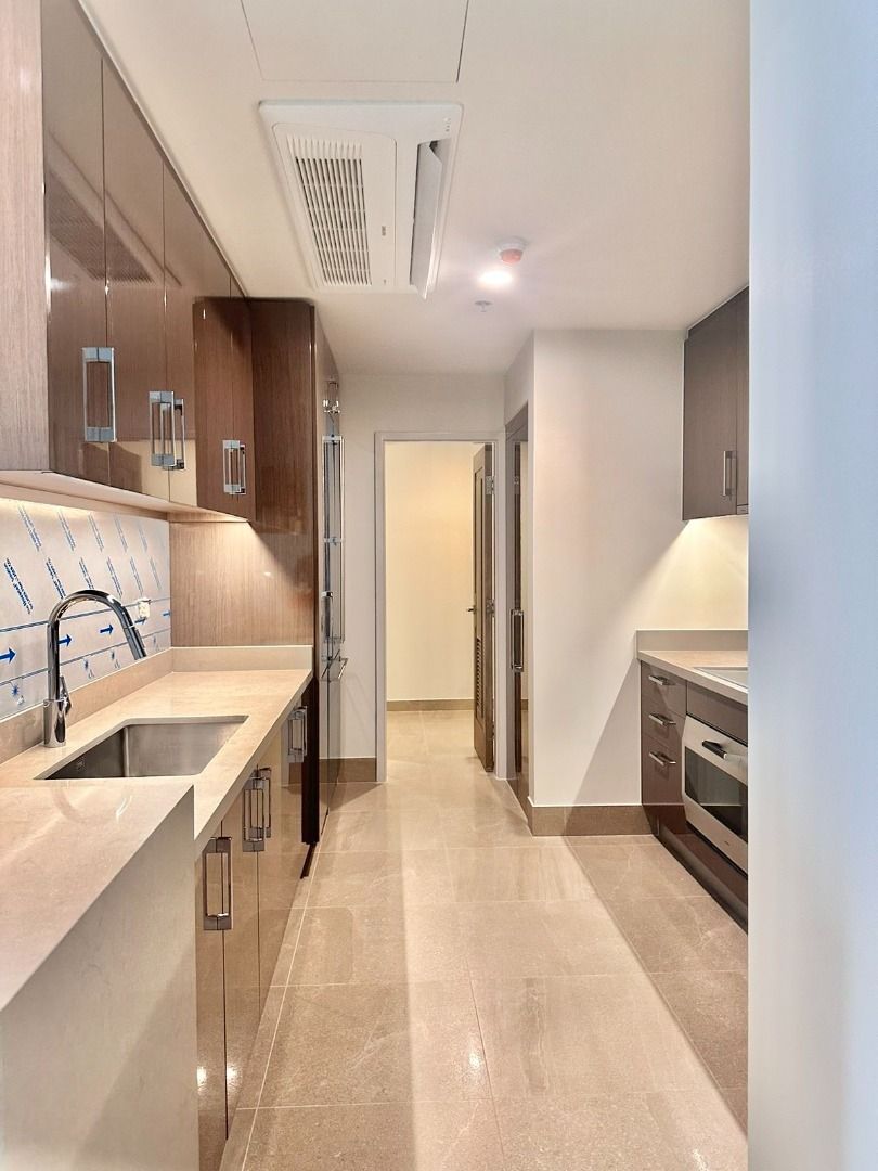 Photo inspiration: Visual Reference: Luxury Condo For Sale In The Balmori Suites Rockwell Center