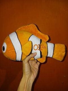 Nemo stuffed toy