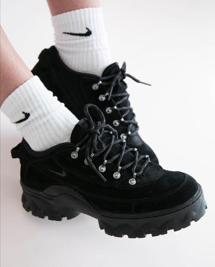 Nike w lahar low 2025