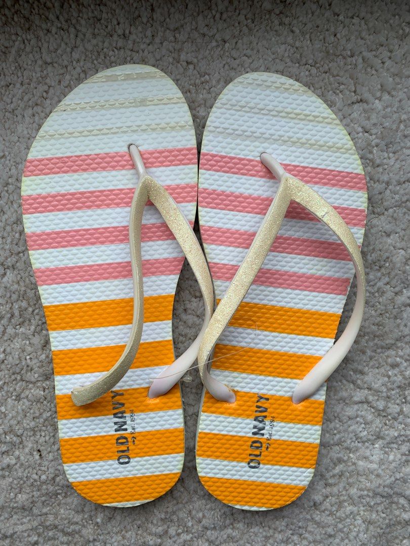 Old navy beach sandals online