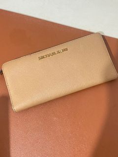Preloved MK wallet