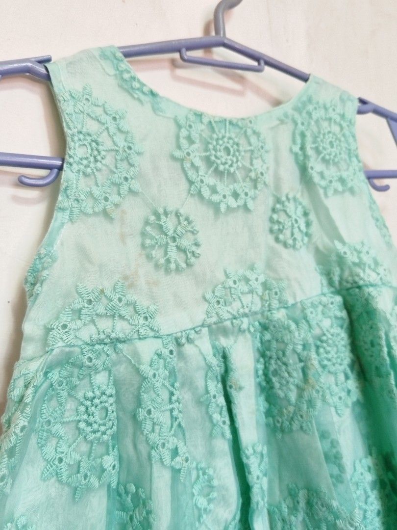 Preloved unbranded Dress for 2-3 yo (Category: Babies & Kids Fashion) located in Taguig. Submitted by jasibb (Listing ID 1304964016, Image 3). Description: has minimal flaws.