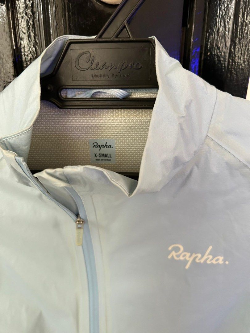Rapha Core Rain Jacket (Category: Bicycles) located in Subang Jaya. Submitted by iamzugo (Listing ID 1304967397, Image 2). Description: Rapha Core Rain Jacket Size XS.