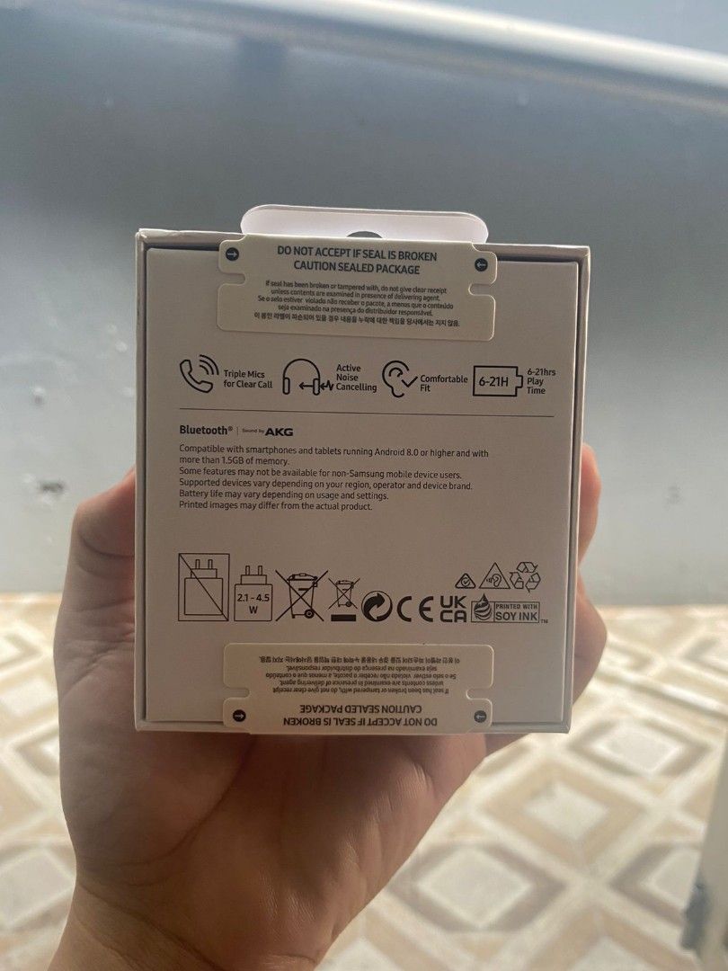 Samsung Galaxy Buds FE (Category: Earphones) located in Pasig City. Submitted by rhandie.cas (Listing ID 1304971204, Image 2). Description: for sale samsung galaxy buds FE model:SM-R400N color:graphite.