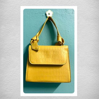 (Category: ) located in . Submitted by awnnpreloved (Listing ID 1305119177, Image 1). Description: .