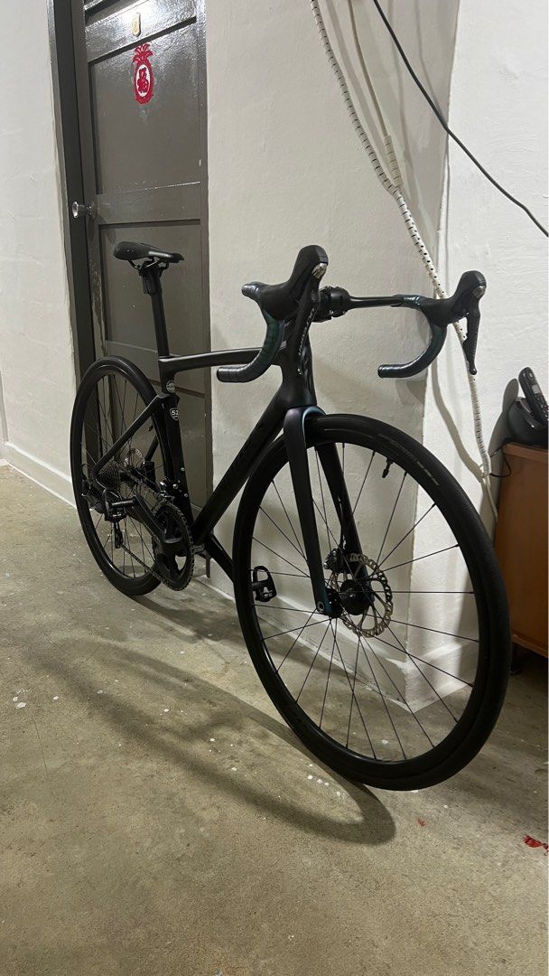 Specialized S-works Tarmac SL7 2021 Size 52 (Category: Bicycles) located in Singapore. Submitted by zqixnn (Listing ID 1304994466, Image 1). Description: Clickbait price, offer accordingly. - Sworks Tarmac SL7 2021 Frameset - Sworks Tarmac Carbon Seatpost - Sworks Tarmac SL7 Stem - Sworks Aerofly Dropbar - Shimano Ultegra Mechanical Groupset - Shimano Dura Ace Bottom Bracket - Fizik Antares R1 Saddle Size 52 Frameset: https://www.specialized.com/