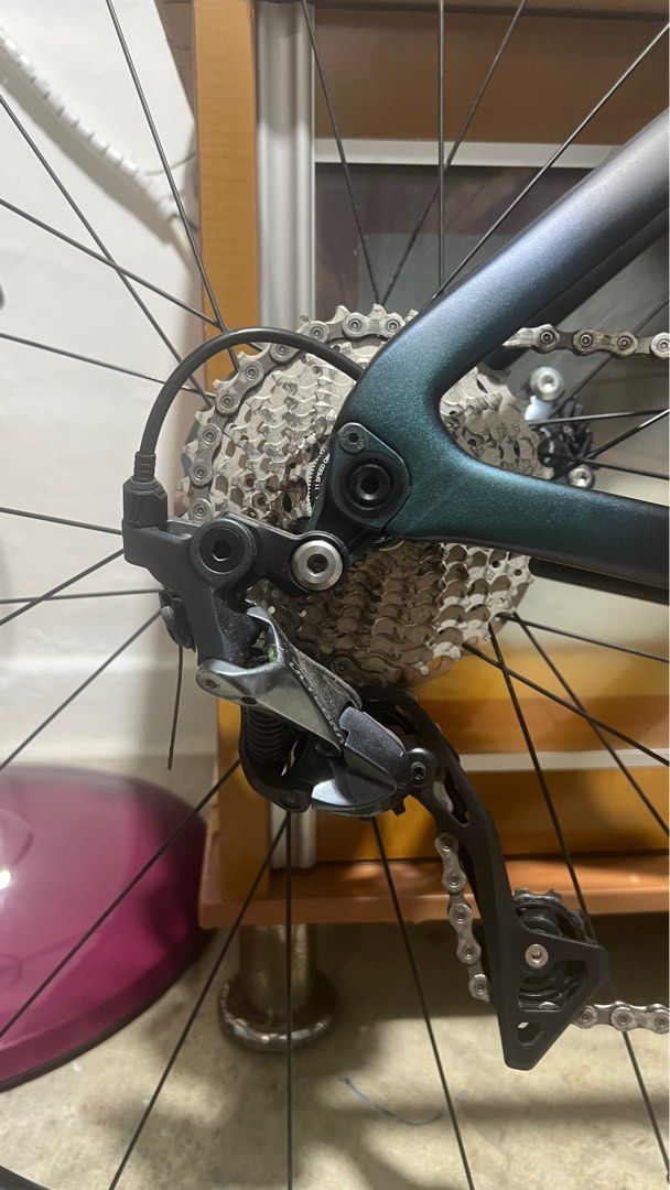 Specialized S-works Tarmac SL7 2021 Size 52 (Category: Bicycles) located in Singapore. Submitted by zqixnn (Listing ID 1304994466, Image 3). Description: Clickbait price, offer accordingly. - Sworks Tarmac SL7 2021 Frameset - Sworks Tarmac Carbon Seatpost - Sworks Tarmac SL7 Stem - Sworks Aerofly Dropbar - Shimano Ultegra Mechanical Groupset - Shimano Dura Ace Bottom Bracket - Fizik Antares R1 Saddle Size 52 Frameset: https://www.specialized.com/