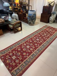 Traditional Oriental hallway runner rug/carpet 96 inches x 31 inches