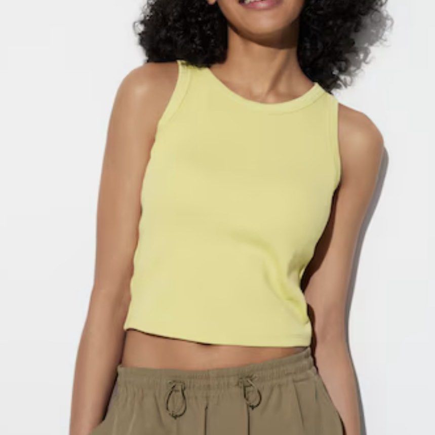 UNIQLO CROPPED BRA SLEEVELESS TOP IN YELLOW, Women's Fashion, Tops