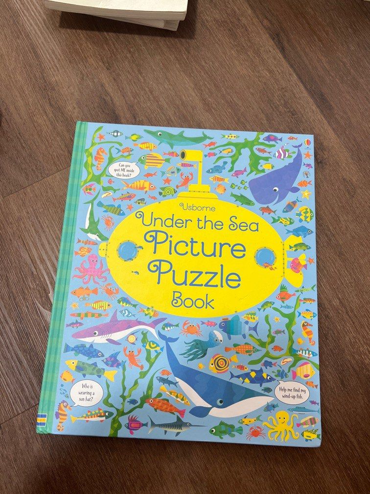 Usborne under the sea picture puzzle book, Hobbies & Toys, Books ...