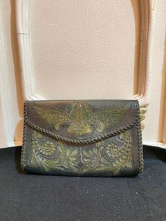 VINTAGE LEATHER POUCH