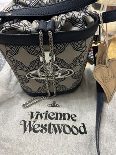 （分類：）位於 。 由 joaaaaa__ 提交（商品編號 1305071349，圖片 1）。簡介： 。