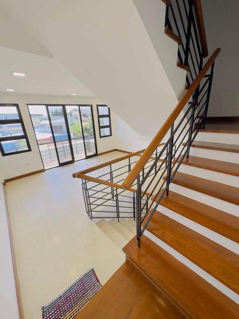(Category: ) located in . Submitted by balaispecialist888 (Listing ID 1305204951, Image 1). Description: .