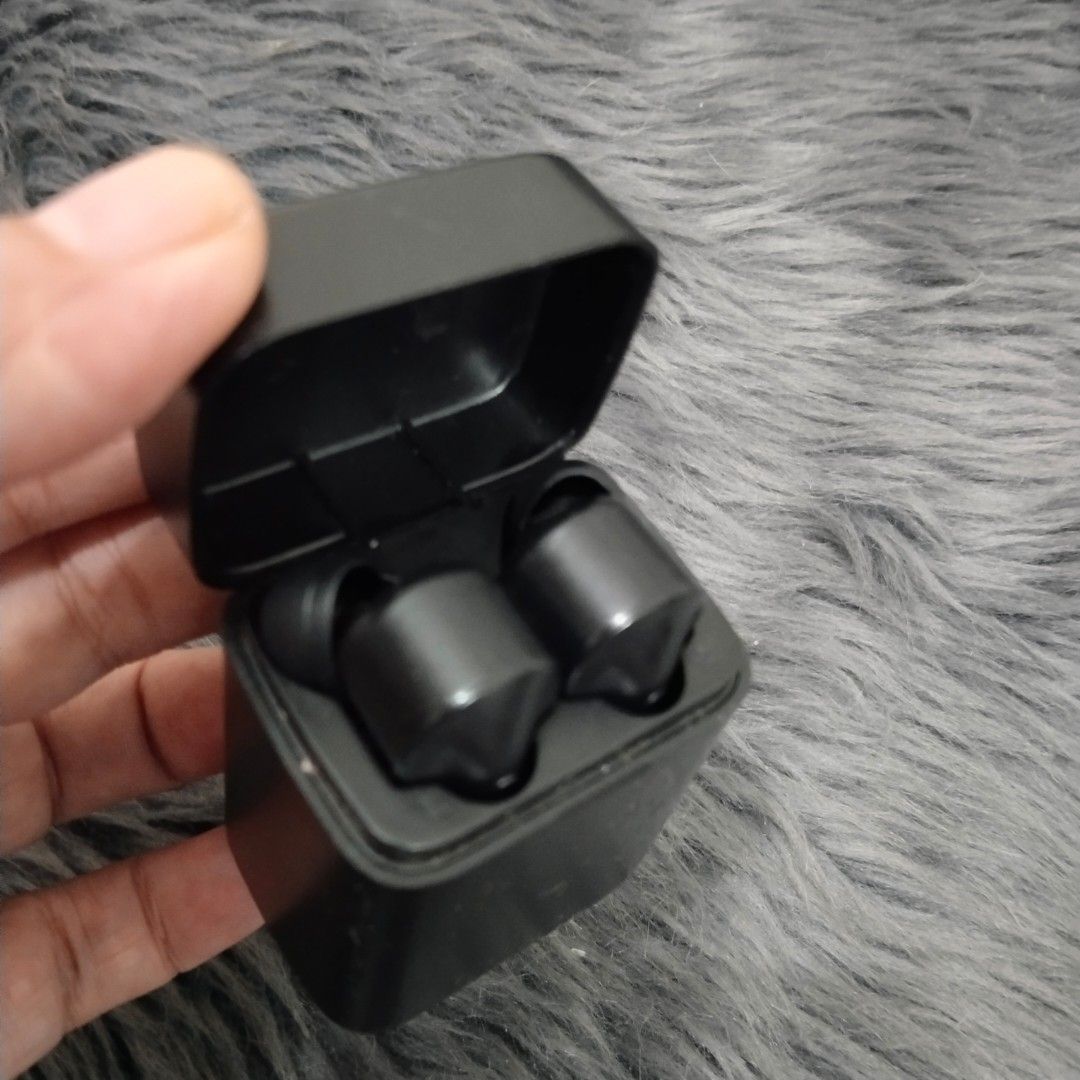 Affordable Japan Quality earpods for only php 250 😍👌 (Category: Earphones) located in Bulacan. Submitted by afford.japan (Listing ID 1305308949, Image 3). Description: Affordable Japan Quality earpods for only php 250 😍👌.