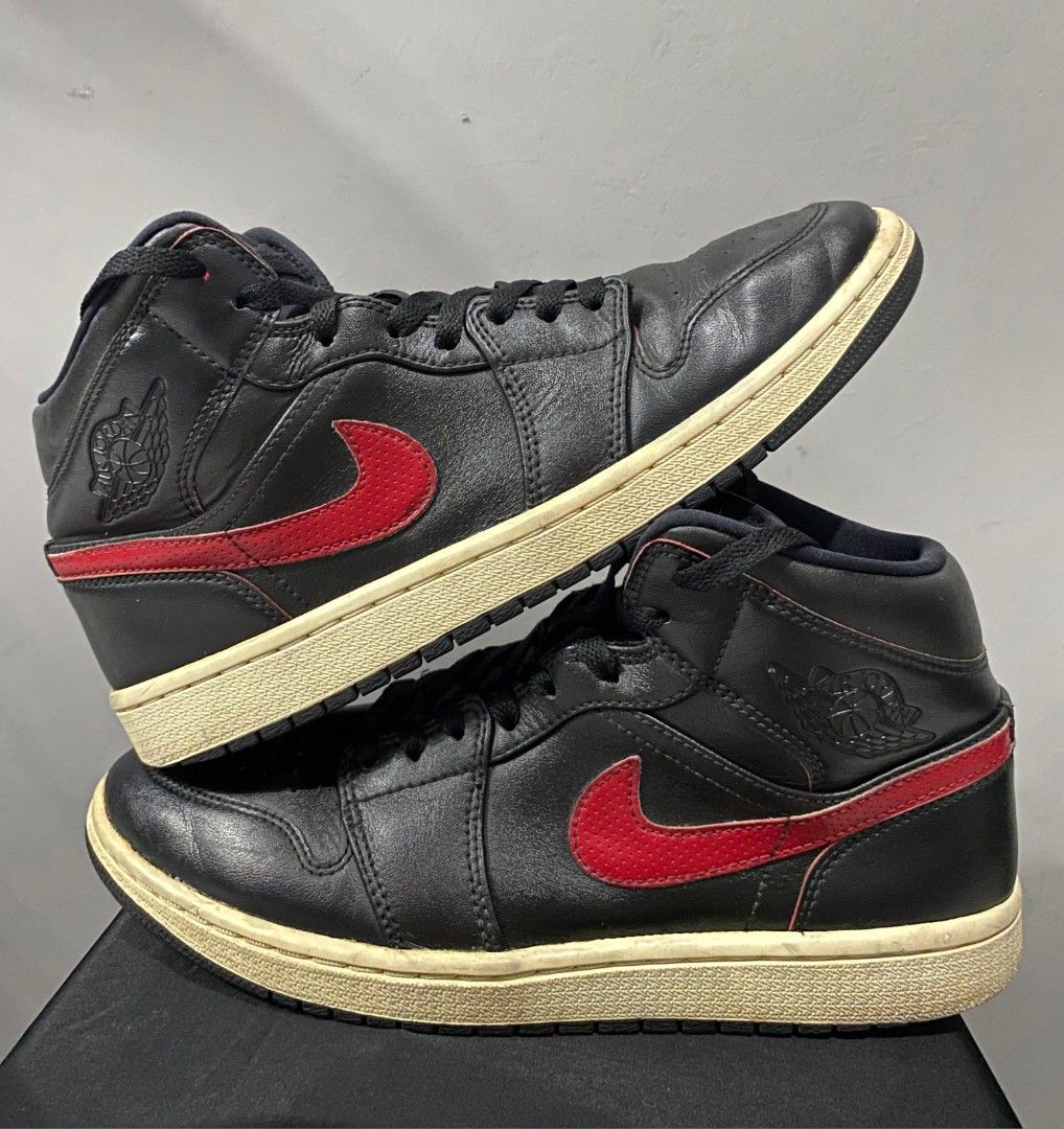 jordan 1 retro mid black team red