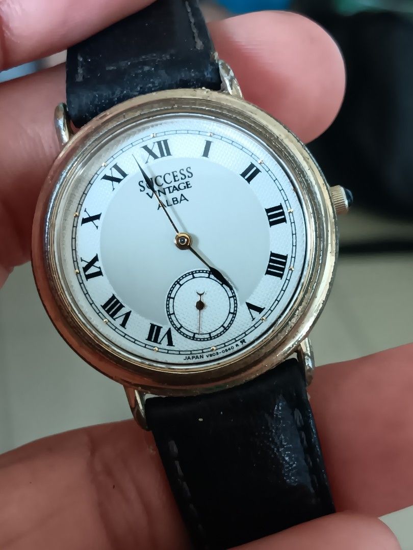 Alba success vintage watch, Women's Fashion, Watches & Accessories ...
