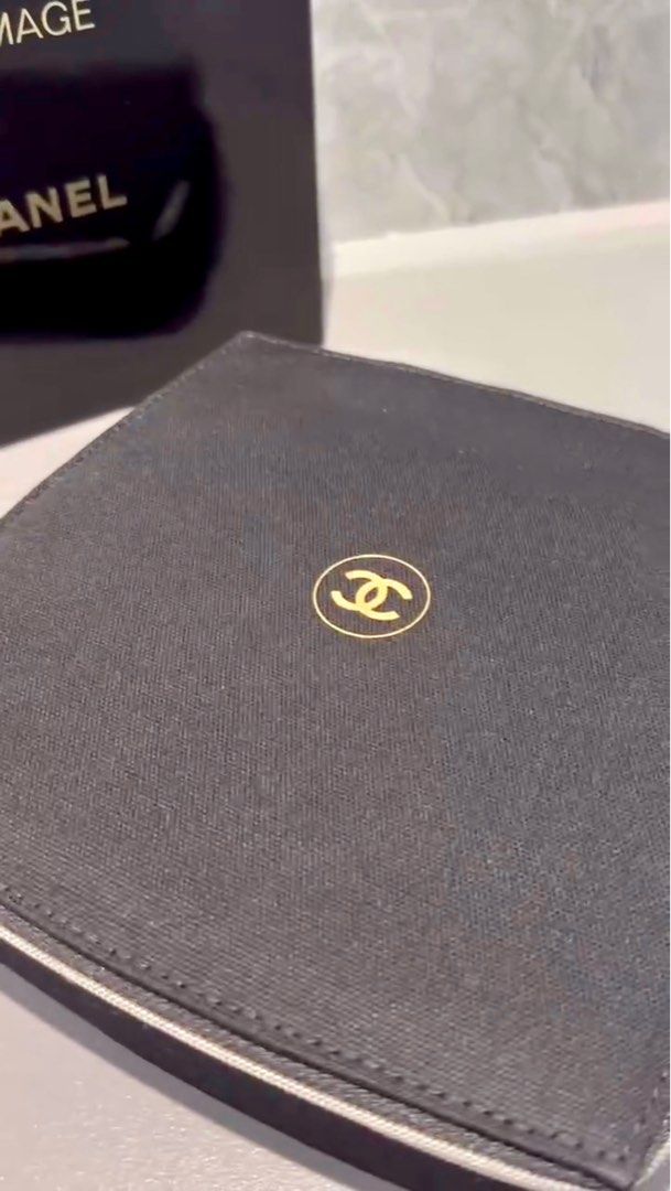 Black Cosmetic Makeup Storage Pouch GWP | VIP GIFT (Category: Makeup) located in Bulacan. Submitted by closetbyally (Listing ID 1305139225, Image 2). Description: Size: 18x18x4cm Due to manual measurement and different measurement methods, please allow 1-3cm deviation. PREORDER / Required 50% dp for reservation NO RUSH SHIPPING! If in doubt, don’t buy! Pls read before ordering. Actual pic posted All prices are fixed. No haggling Strictly PAYMENT 