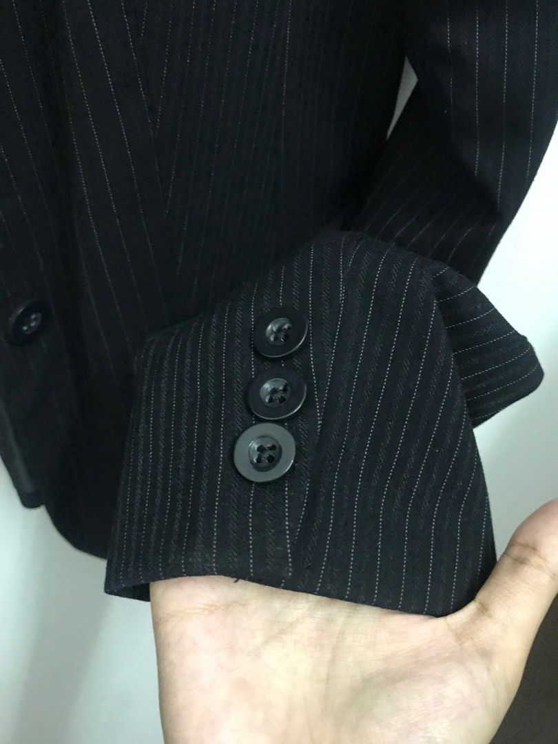 Blazer (Category: Other Tops) located in Ipoh. Submitted by ilwghndry (Listing ID 1305255652, Image 3). Description: M - L can fit S might baggy a bit Postage Rm8 wm Rm12 em.