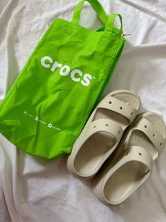 FINAL SALE PRICE! Brand New Authentic Crocs Crush Unisex Sandals (Bone) womens size 9