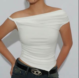 (Category: ) located in . Submitted by beyasclothing (Listing ID 1305286928, Image 1). Description: .