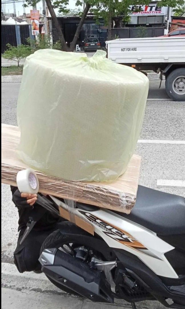 BUBBLE WRAP/ BALIKBAYAN BOXES - TO BEL AIR MAKATI (Category: Craft Supplies & Tools) located in Quezon City. Submitted by uno_store (Listing ID 1305190411, Image 1). Description: !! 🔥 BUBBLE WRAP / BALIKBAYAN BOXES - PANG NEGOSYO GRAND SALE 🔥 !! MORE SIZES TO CHOOSE FROM!! AFFORDABLE BOXES FOR YOUR GROWING BUSINESS ✅ proof of delivery 1 roll 20x100 clear bubble wrap 6 balikbayan boxes sold sold bound to Bel-Air Makati thank you po sur jonas rep