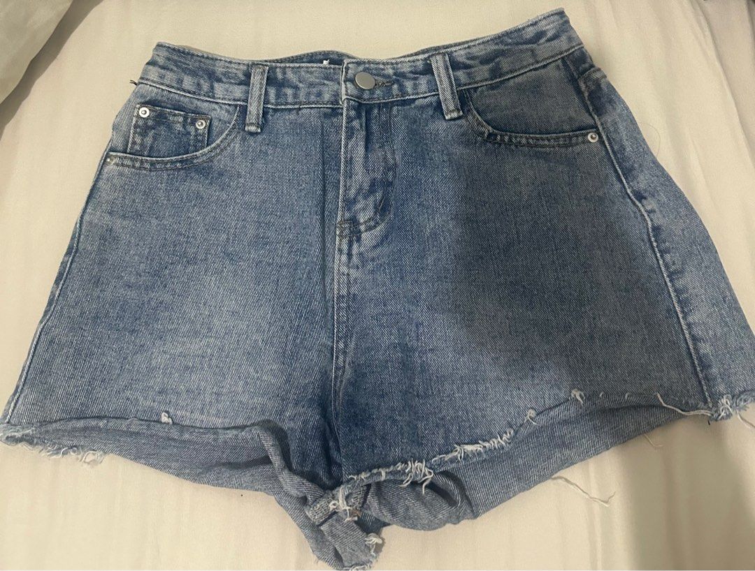 Bundle shorts (Category: Announcements) located in Consolacion. Submitted by thebundlequeen (Listing ID 1305161501, Image 3). Description: .