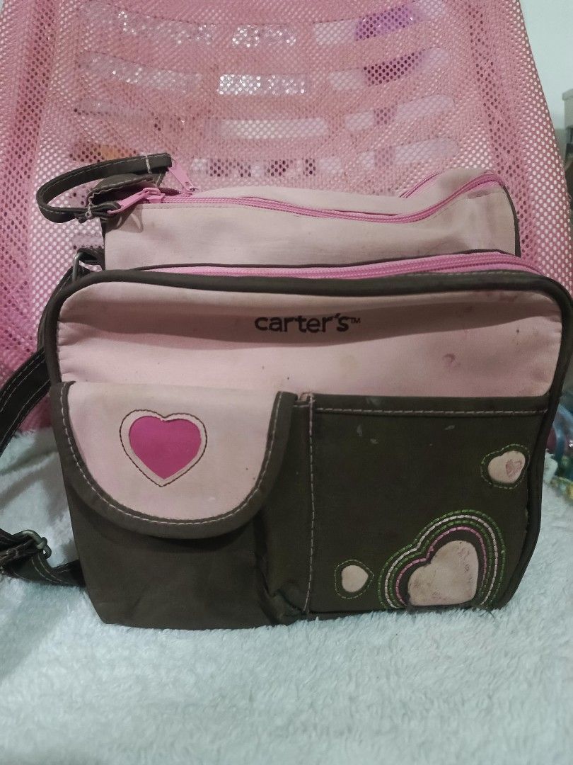 Carter Baby Bag (Category: Diaper Bags & Wetbags) located in Cavite. Submitted by ponxa (Listing ID 1305246437, Image 3). Description: Spacious Baby Bag. Marami malalagay. Needs washing. NO LOW BALLERS! No s h o p e e check out! Pag walang budget huwag na po mag-inquire to save us both time ok?!.