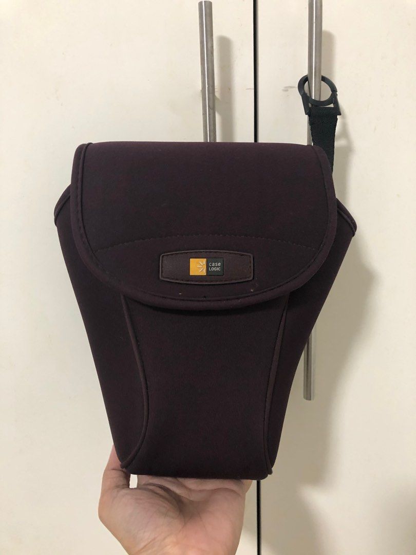 Case Logic Bag- DSLR camera Carrier bag (Category: Camera Bags & Carriers) located in Manila. Submitted by summerkissmnl (Listing ID 1305266346, Image 1). Description: Maroon in color Like new Very elegant in actual 😍.
