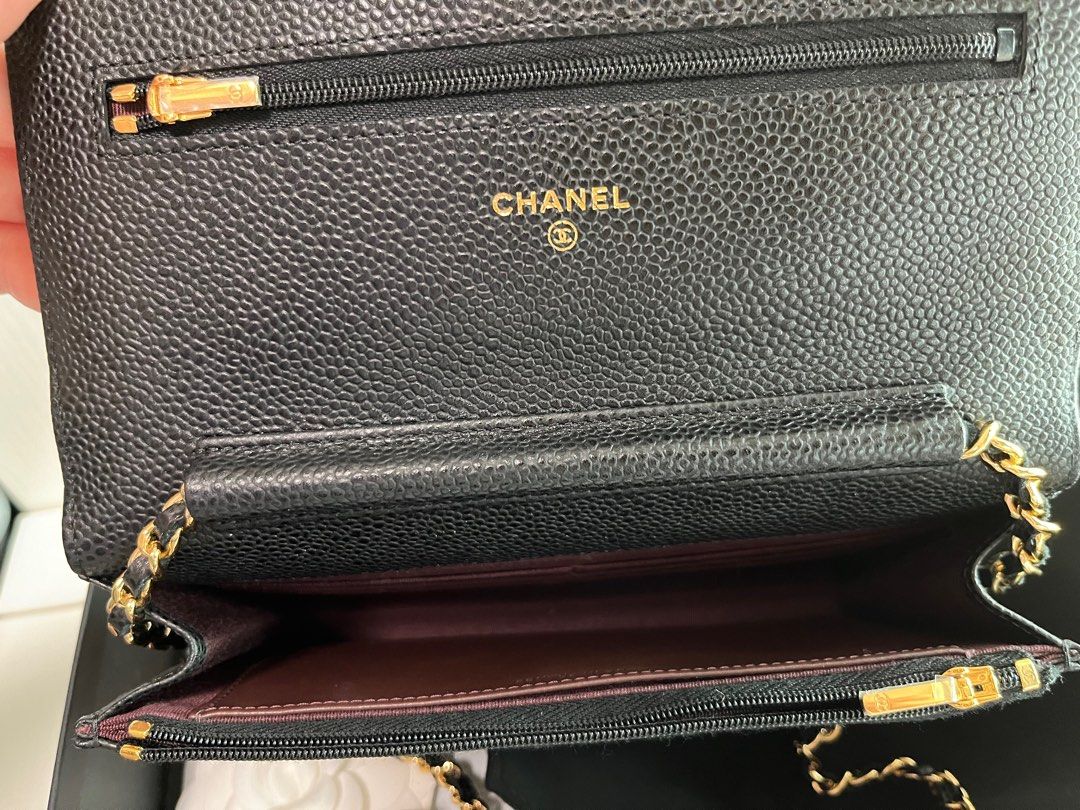 Chanel WOC （分類：手袋及銀包）位於 Hong Kong。 由 hedy_bu 提交（商品編號 1305266708，圖片 3）。簡介： 全新 Full Set 晶片款 黑金魚子紋牛皮 可提供copy invoice 購於海港城。