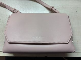 （分類：）位於 。 由 kimkiu 提交（商品編號 1305275225，圖片 1）。簡介： 。