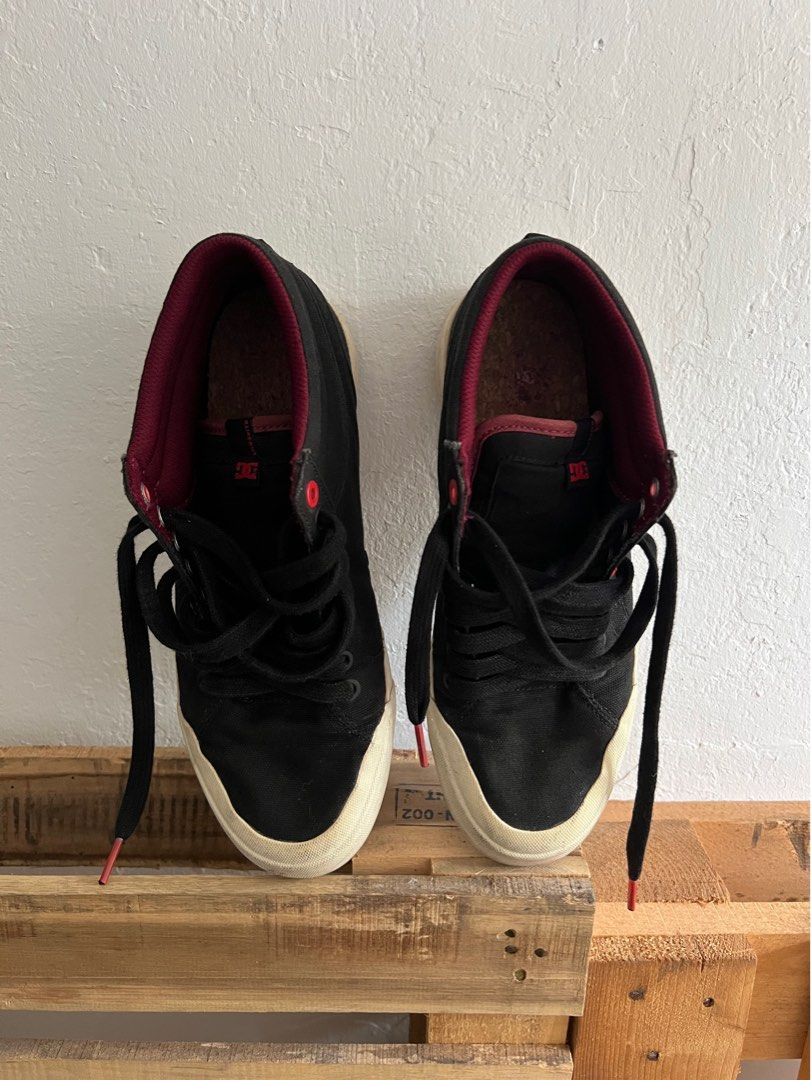 DC Men s Evan Smith Hi TX SE Visit Skateboarding Sneakers Shoes
