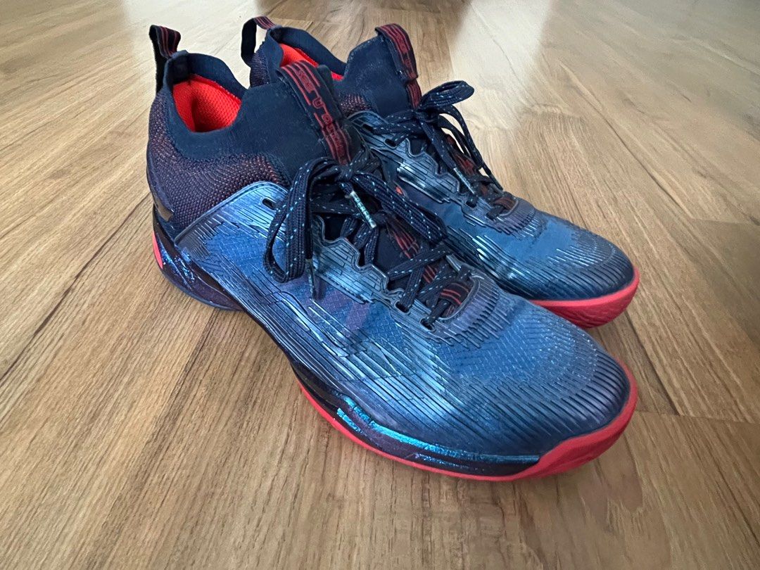 Decathlon badminton gym shoe Men s Fashion Footwear Sneakers on Carousell