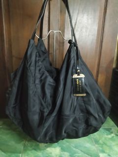 (Kategori: ) berada di . Dikirim oleh deviarianti (ID iklan 1305305090, Gambar 1). Deskripsi: .