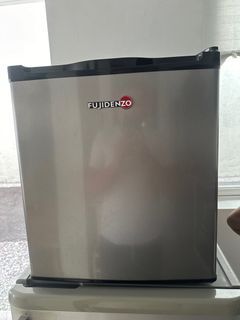 Fujidenzo Personal Refrigerator (Negotiable)