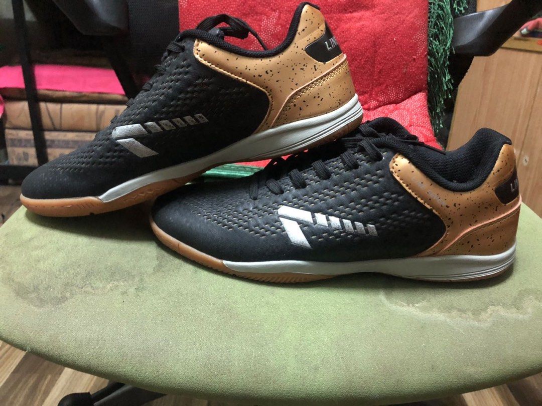 Line 7 futsal shoes discount