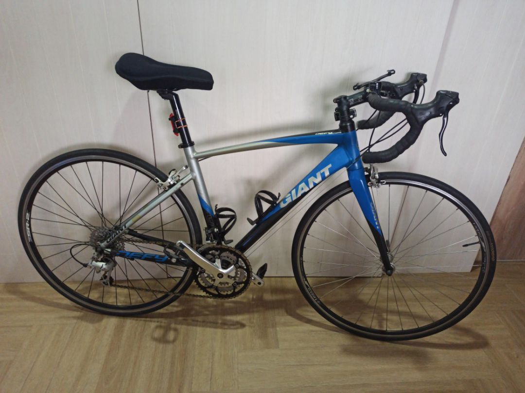 24 speed Giant Defy Aluxx 6000 series road bike