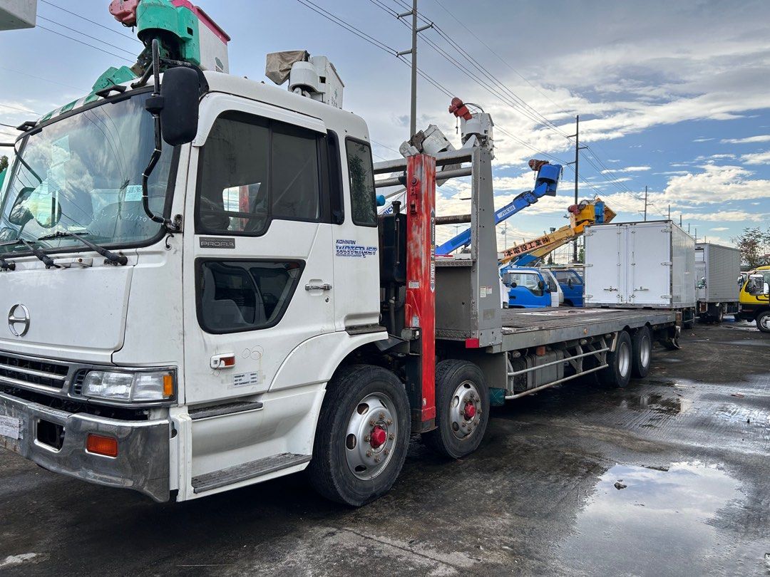 Hino 12w Self loading truck (Category: Construction Tools & Equipment) located in Quezon City. Submitted by joanneluy (Listing ID 1305166700, Image 2). Description: 🇯🇵Japan 🇯🇵Surplus🇯🇵 fresh units🇯🇵 ✅Hino Selfloading Truck ✅12 wheeler Double Differential ✅power by F21 C ✅with ramp included ✅ Lto registered ✅ready for pullout ✅ free transfer of ownership ✅ free basic tools jack n tirewrench 😃Interested you may reach us at 📍Subic Motor Wo