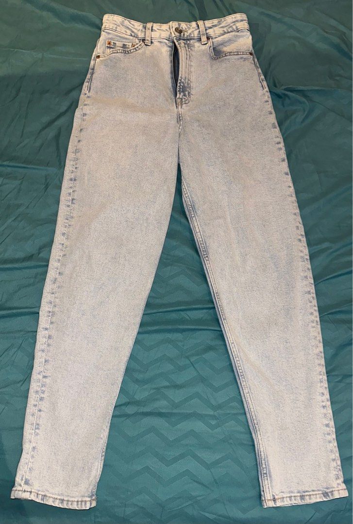 H&M High-Waist Pants / Jeans (Category: Jeans) located in Quezon City. Submitted by skoom (Listing ID 1305147250, Image 2). Description: Used around three times only. Shipping fee shouldered by the buyer..