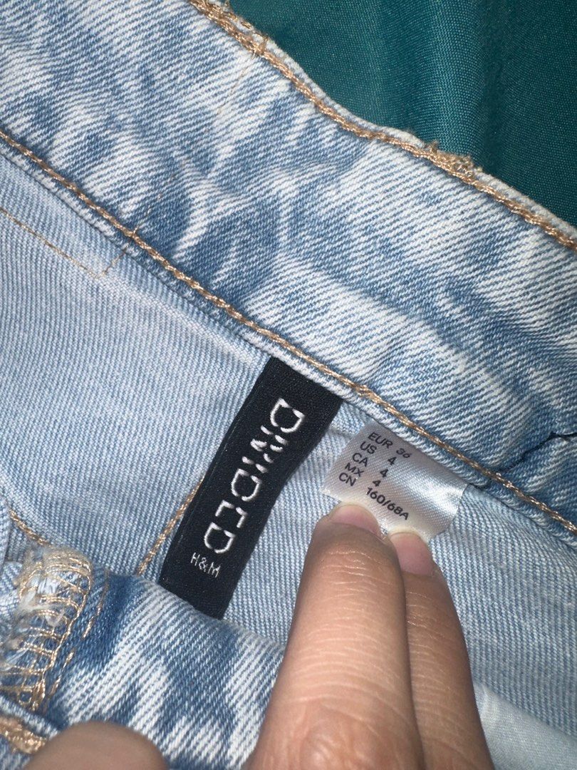 H&M High-Waist Pants / Jeans (Category: Jeans) located in Quezon City. Submitted by skoom (Listing ID 1305147250, Image 3). Description: Used around three times only. Shipping fee shouldered by the buyer..