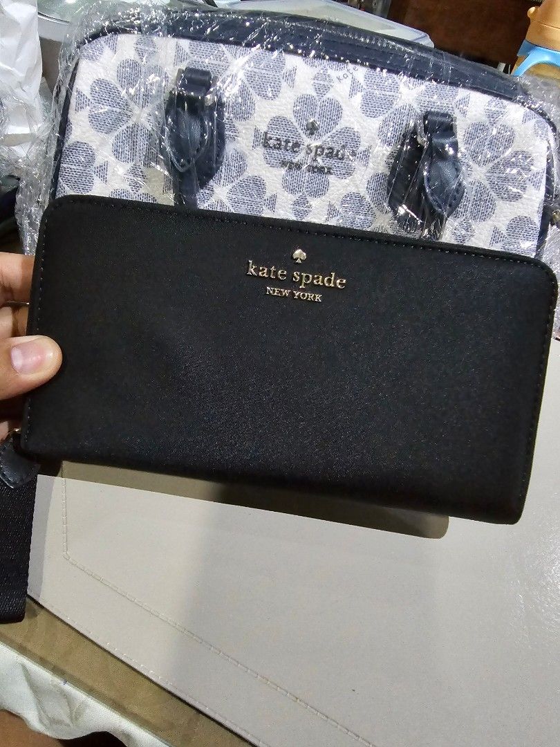 Kate Spade Chelsea Large Continental Wallet (Category: Luxury Bags & Wallets) located in San Pedro. Submitted by misslumi (Listing ID 1305237580, Image 1). Description: Kate Spade Chelsea Large Continental Wallet Brand New from US! 2 pcs on hand!! Nylon material.