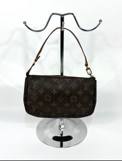 Louis Vuitton 1998 Vintage Pochette Accessories Bag (Pre-Owned)