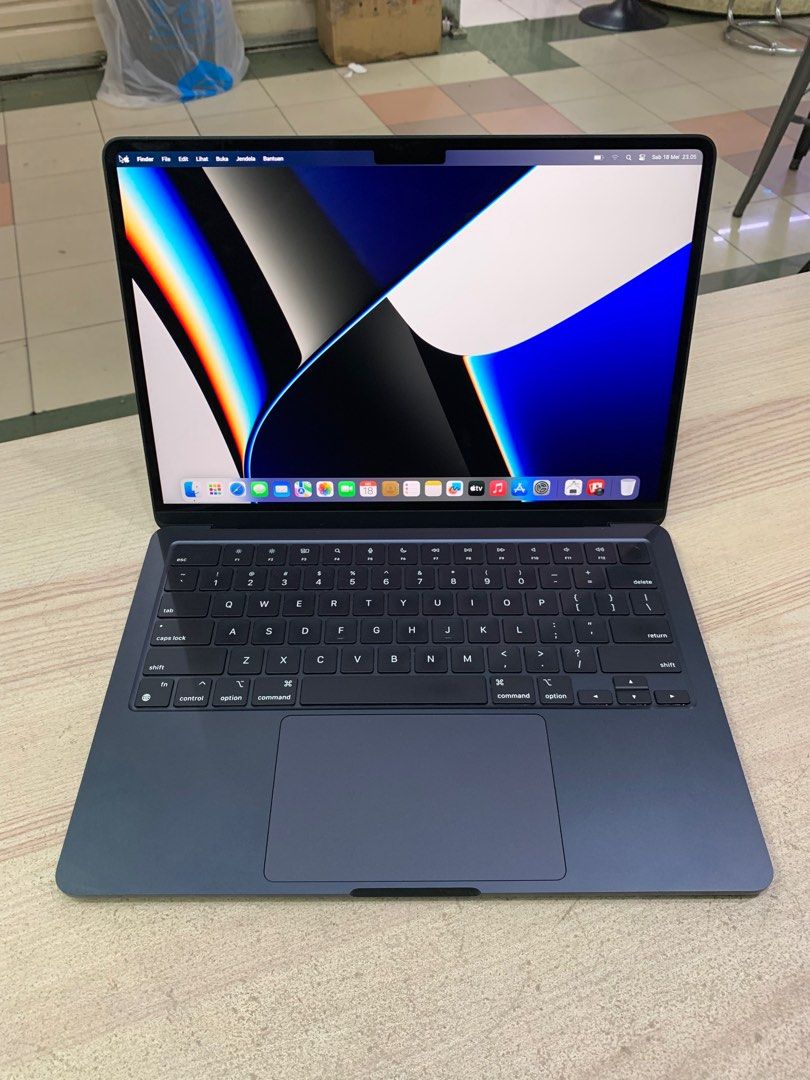 Macbook Air 2022 13inch Chip Apple M2 8/512GB Midnight, Elektronik