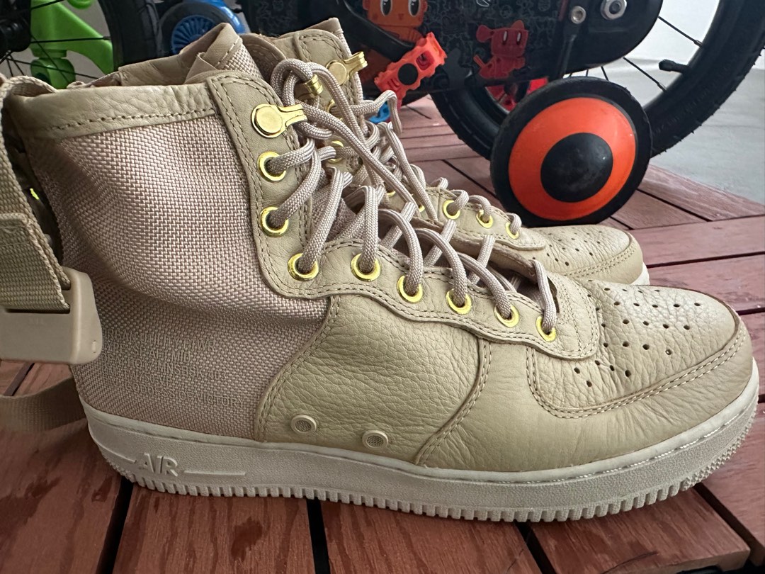 Nike urban utility footwear hotsell