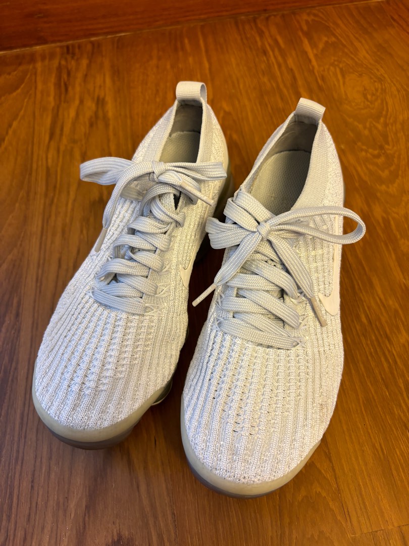 White vapormax size 5 on sale
