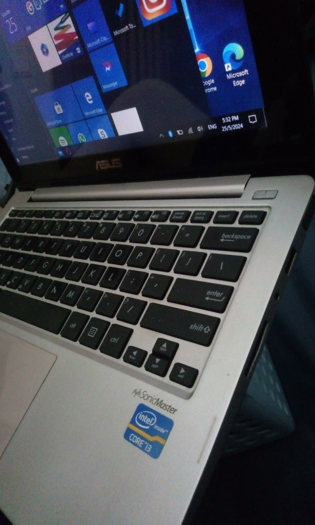 NOTEBOOK PC (Category: Laptops & Notebooks) located in Singapore. Submitted by worldbiss (Listing ID 1305240936, Image 3). Description: This NoteBook PC is in working condition.. OS Windows 10. Screen size about 12 inch. Slim, Portable and Lightweight.. very easy to carry around in bag! Large Keypad space for easy navigating and scrolling. LAN, USB, HDMI, VGA port, MMC SD Card port, Earphone Jack, WiFi, Bluetooth.. Support many Apps from Microsof