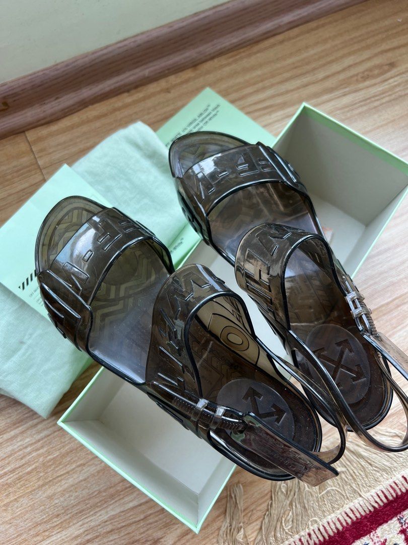 Off white jelly sandals deals